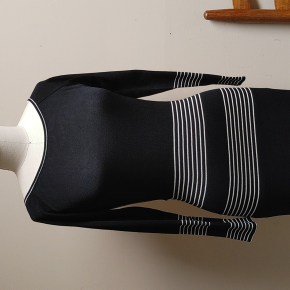 Vintage Poi....by Krizia Knit Italian Open Back Black White Striped Fitted Dress - Picture 11 of 16